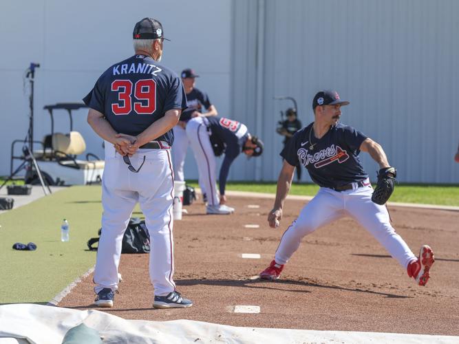 Pitchers and catchers report News