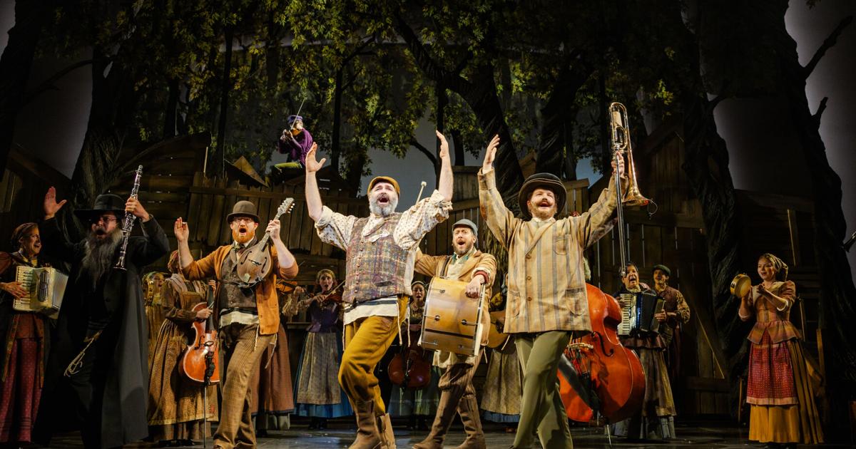 Asolo Rep's 'Fiddler' builds a community with actor/musicians