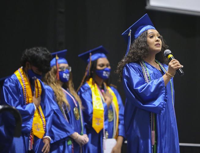 DeSoto High School seniors graduate Arcadian