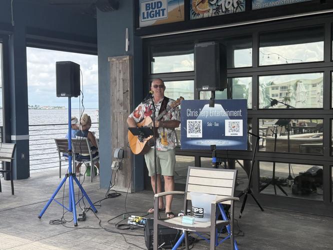 ESTikifest080426-7.jpg