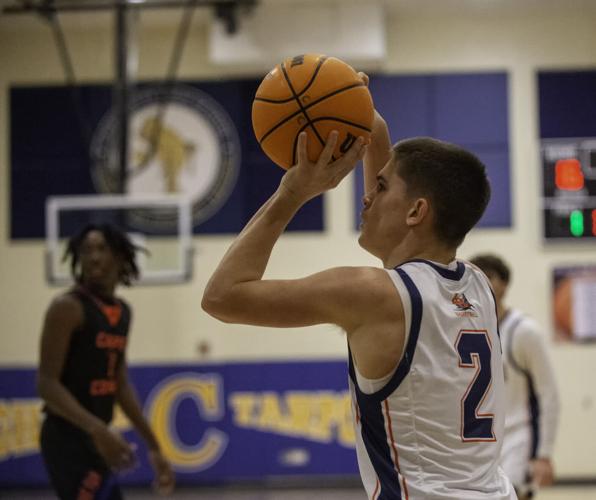 WALLY KELLER CLASSIC Hot Cape Coral pulls away from Lemon Bay Sun