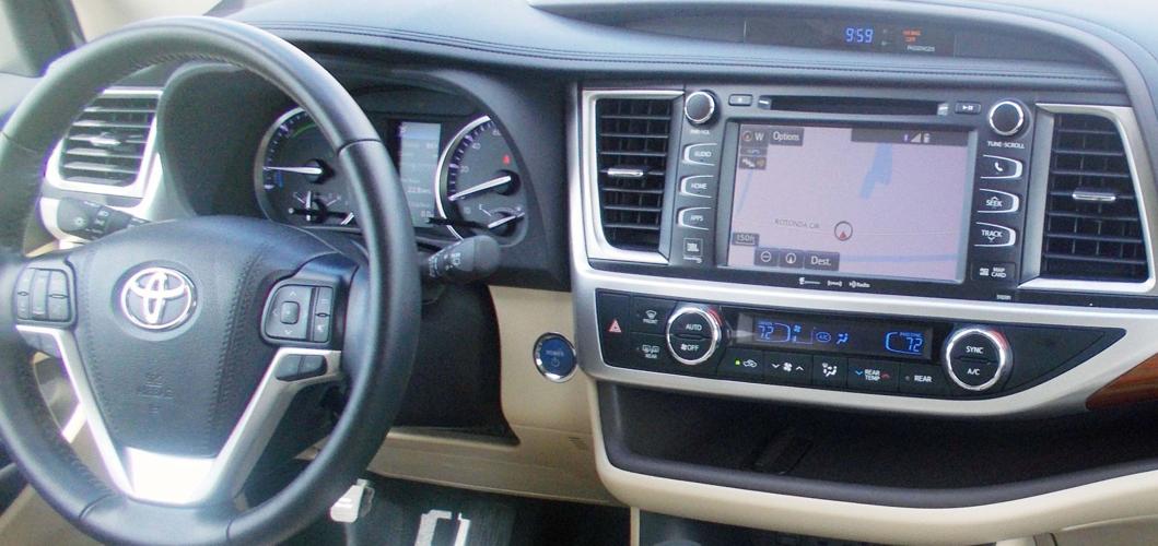 Toyota Highlander hybrid, go green, get (resale) green Business