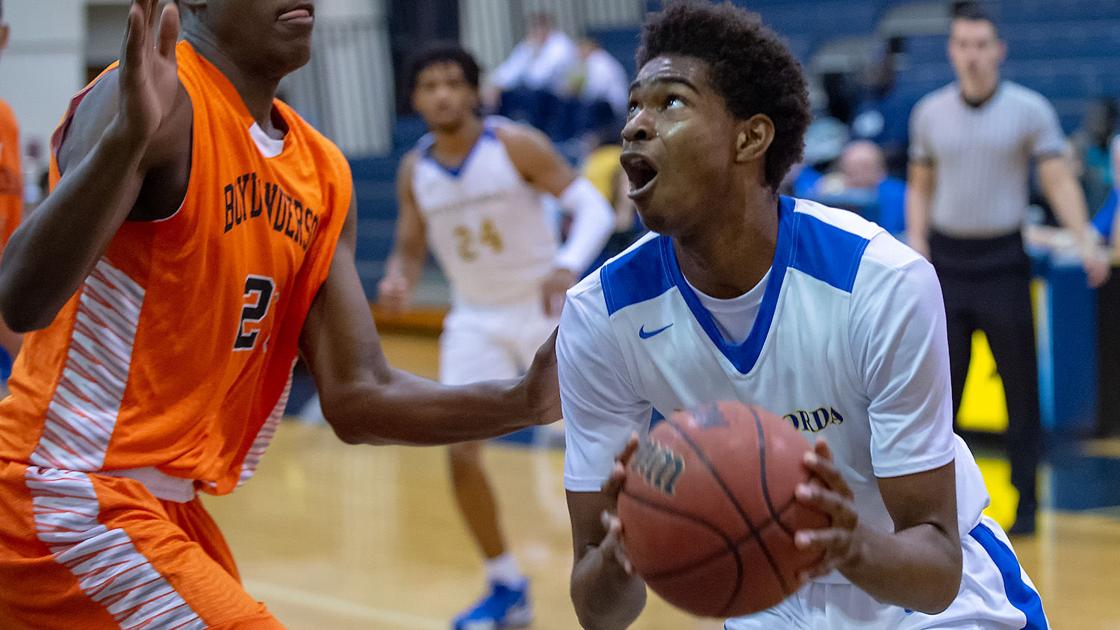 Tarpons Win Nail Biter In City Of Palms Premiere Area Preps