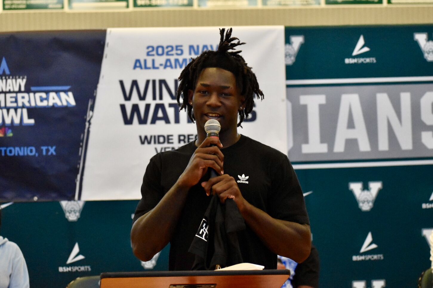 PREP FOOTBALL Watkins Jr. receives jersey for 2025 Navy AllAmerican