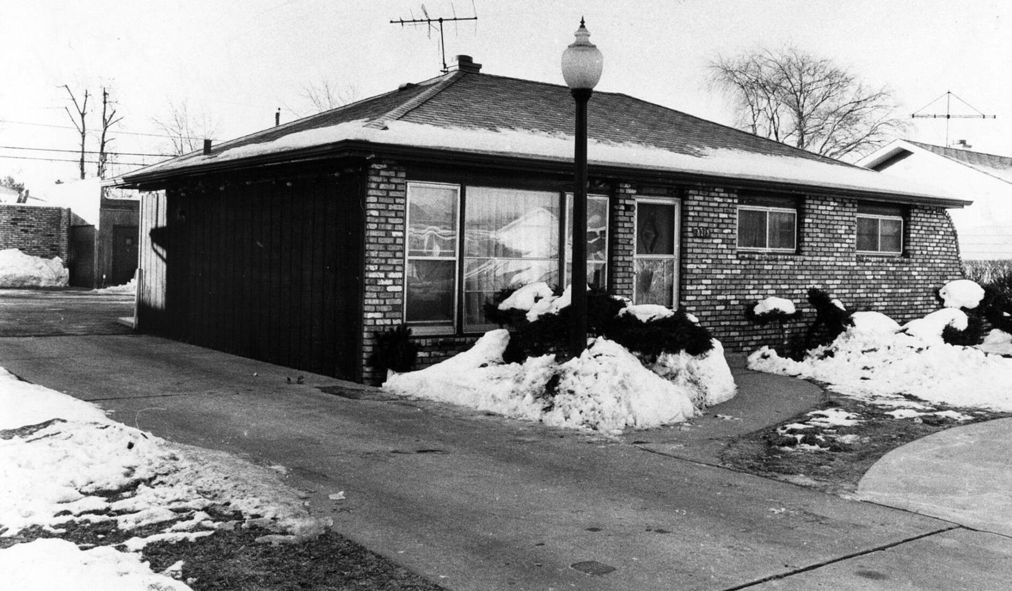 New documentary argues we don t know serial killer s John Wayne Gacy #39 s