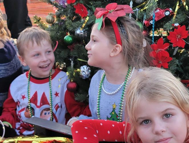 Annual Poinsettia Parade returns to North Port News