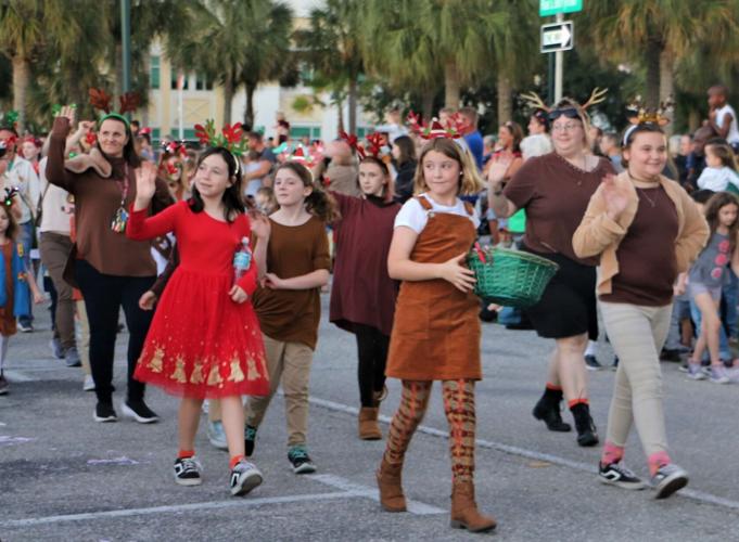 Poinsettia Parade & Festival boosts North Port's holiday spirit Video