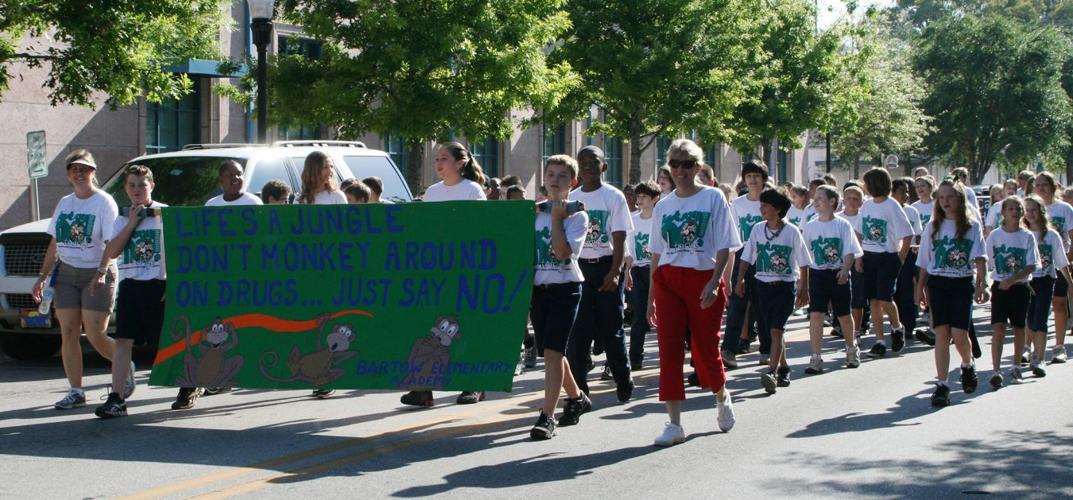 Colorful banners offer ‘Just Say No’ message Newsarchives