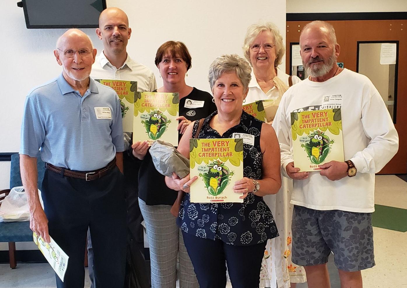 Kiwanis Members Read To The Kids Charlotte Sun Yoursun Com