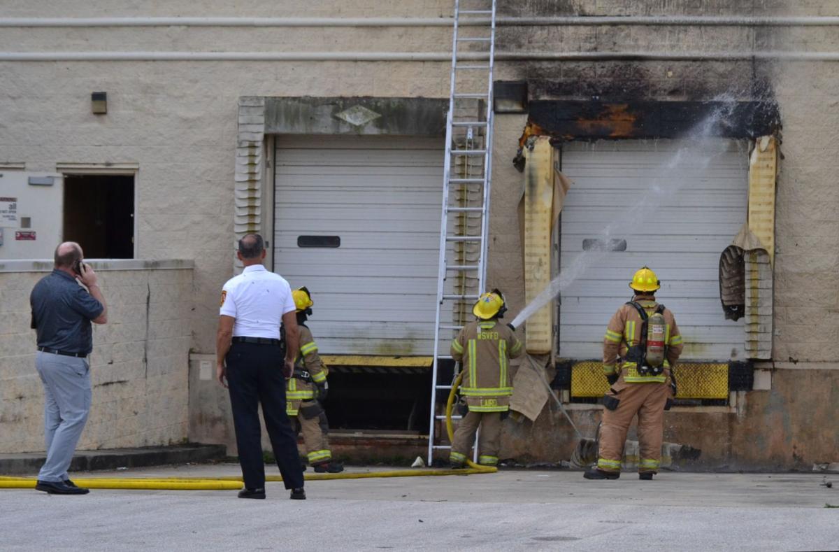 Fire Out Quickly At Sears Loading Bay News Yoursun Com