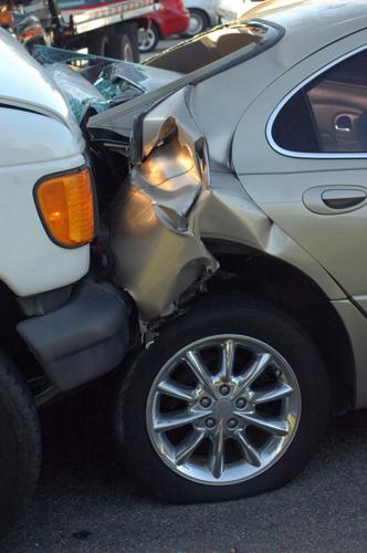 No injuries in four-car pile-up | Newsarchives | yoursun.com