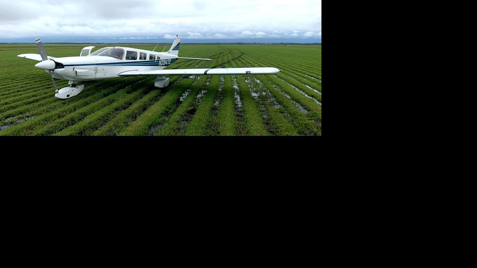 Pilot Lands In Sod Field After Plane Loses Power News Yoursun Com