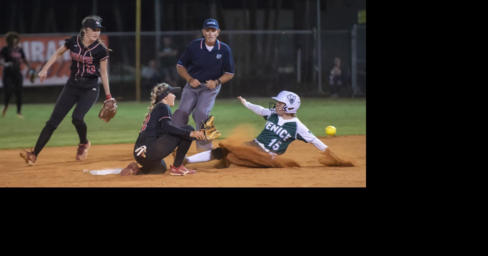 SOFTBALL Clutch hitting, dominant pitching lead Venice past Pirates