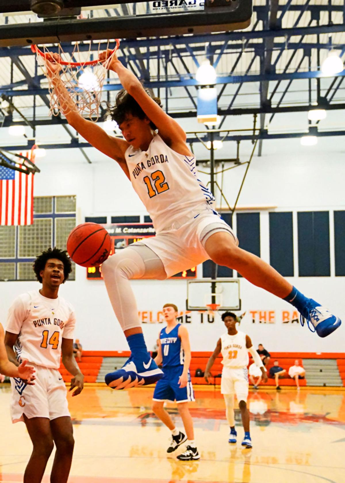 Tarpons Withstand Gate City S One Man Show In Holiday Shootout