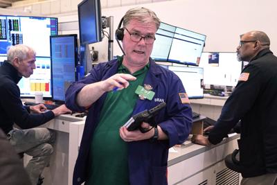 Wall Street's record-setting run halts as AI stocks slump and oil prices rise