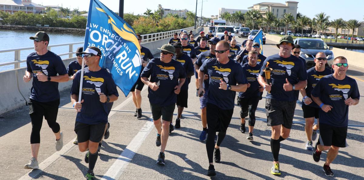Law Enforcement Runs For Special Olympics Florida News Yoursun Com