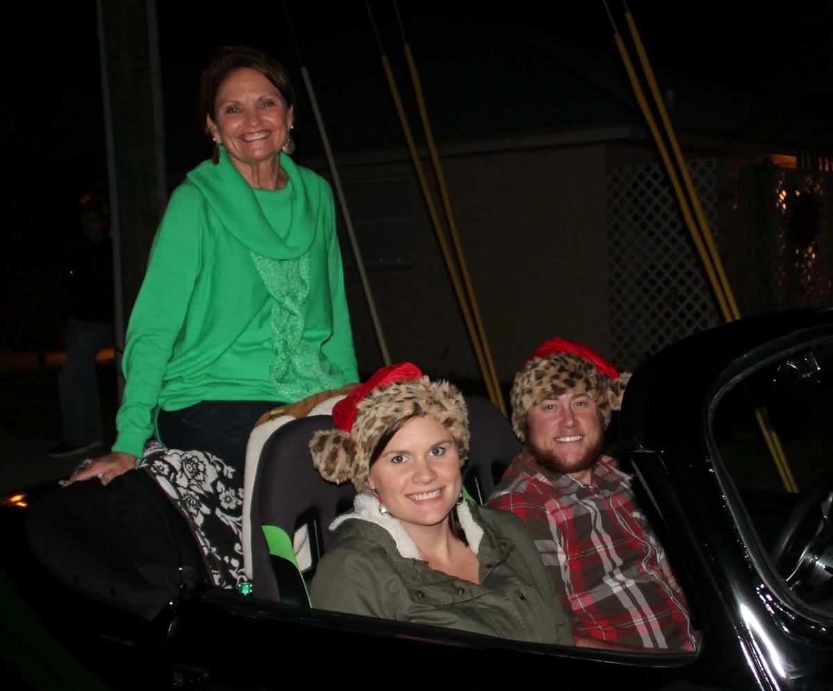 Santa And Mrs Claus Visit Lp During Frosty Florida Christmas