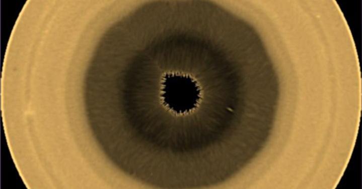 Scientists find a huge 10-sided wave pattern swirling in the clouds over Saturn's south pole