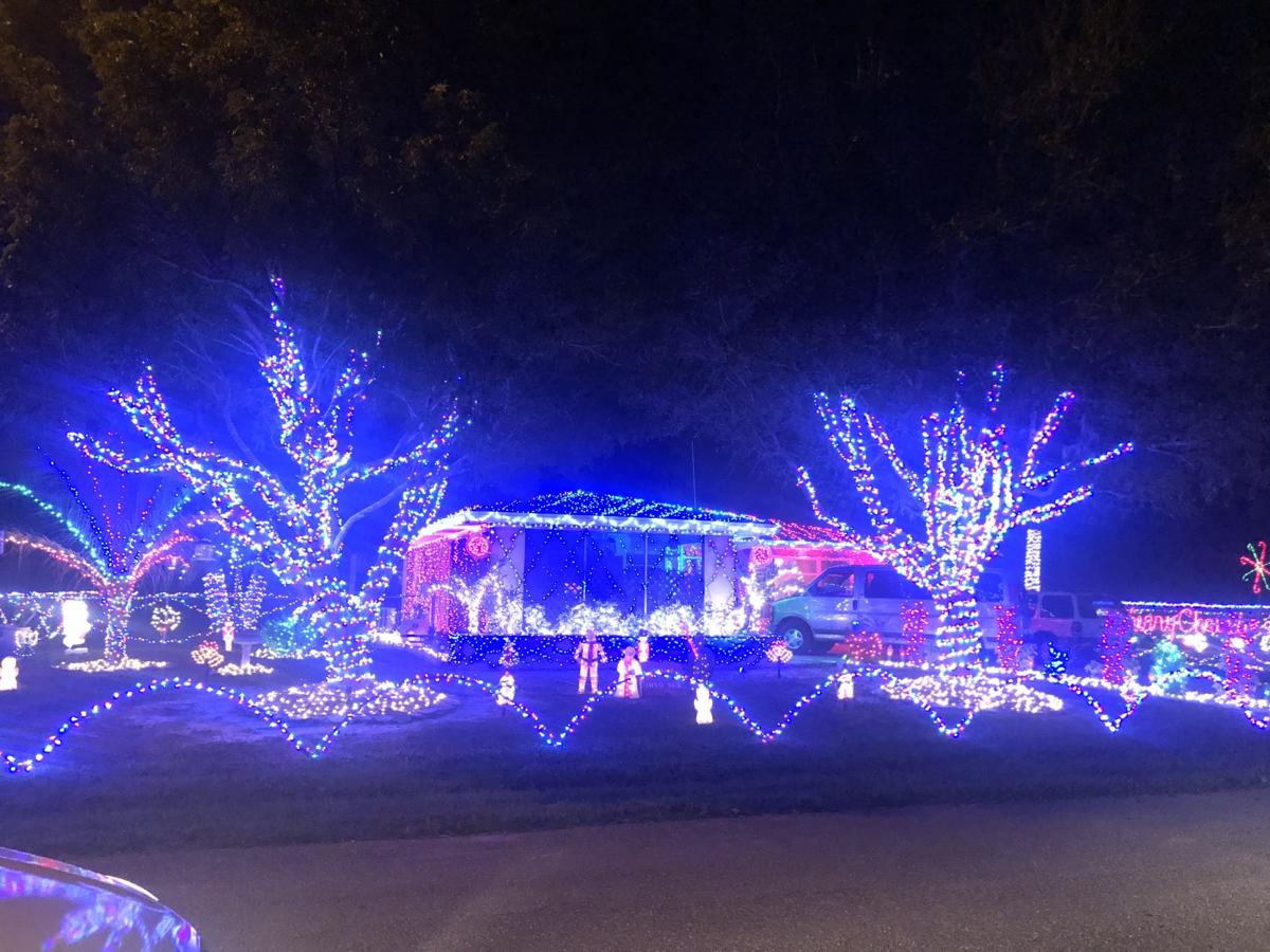 Have You Seen The Lights Share And Visit Area S Holiday Displays