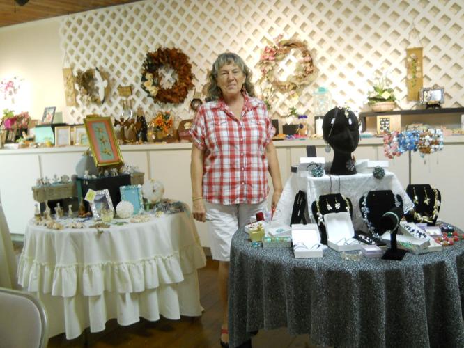 Garden Tour, craft boutique and harvest luncheon featured in Englewood Let's Go!