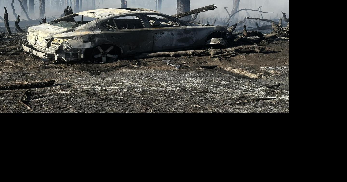 Car bursts into flame, sparks brush fire | News | yoursun.com