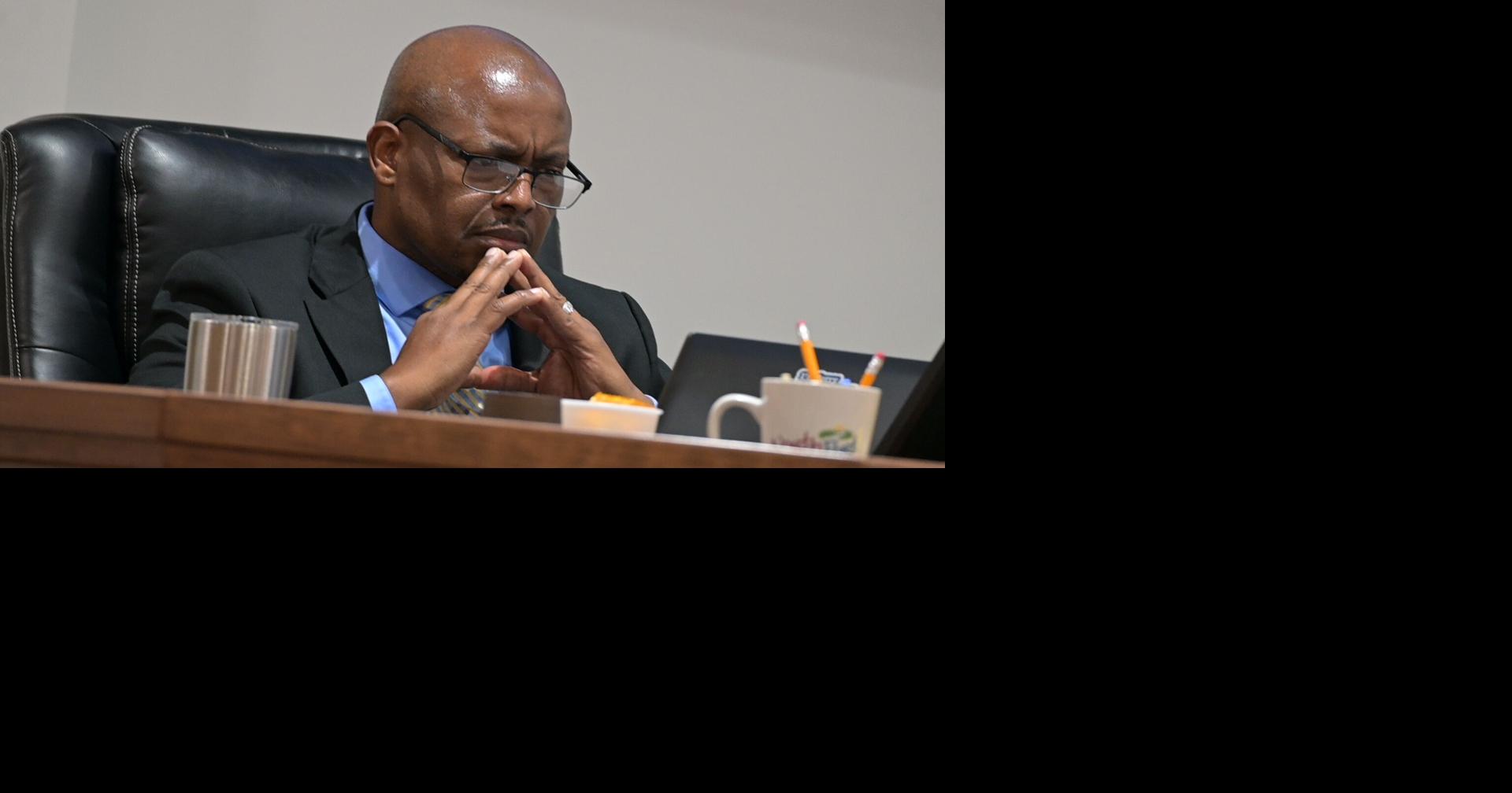 Commissioner motion to fire city manager fails; pay increase stalled ...