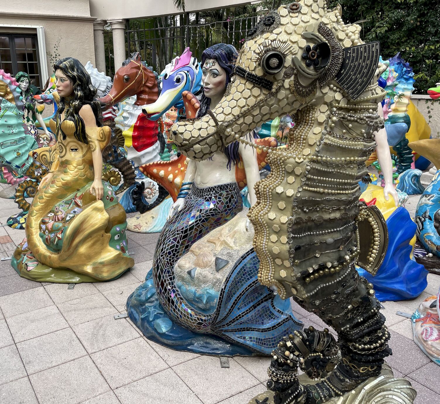 Where have all the mermaids and sea horses gone? | News | yoursun.com