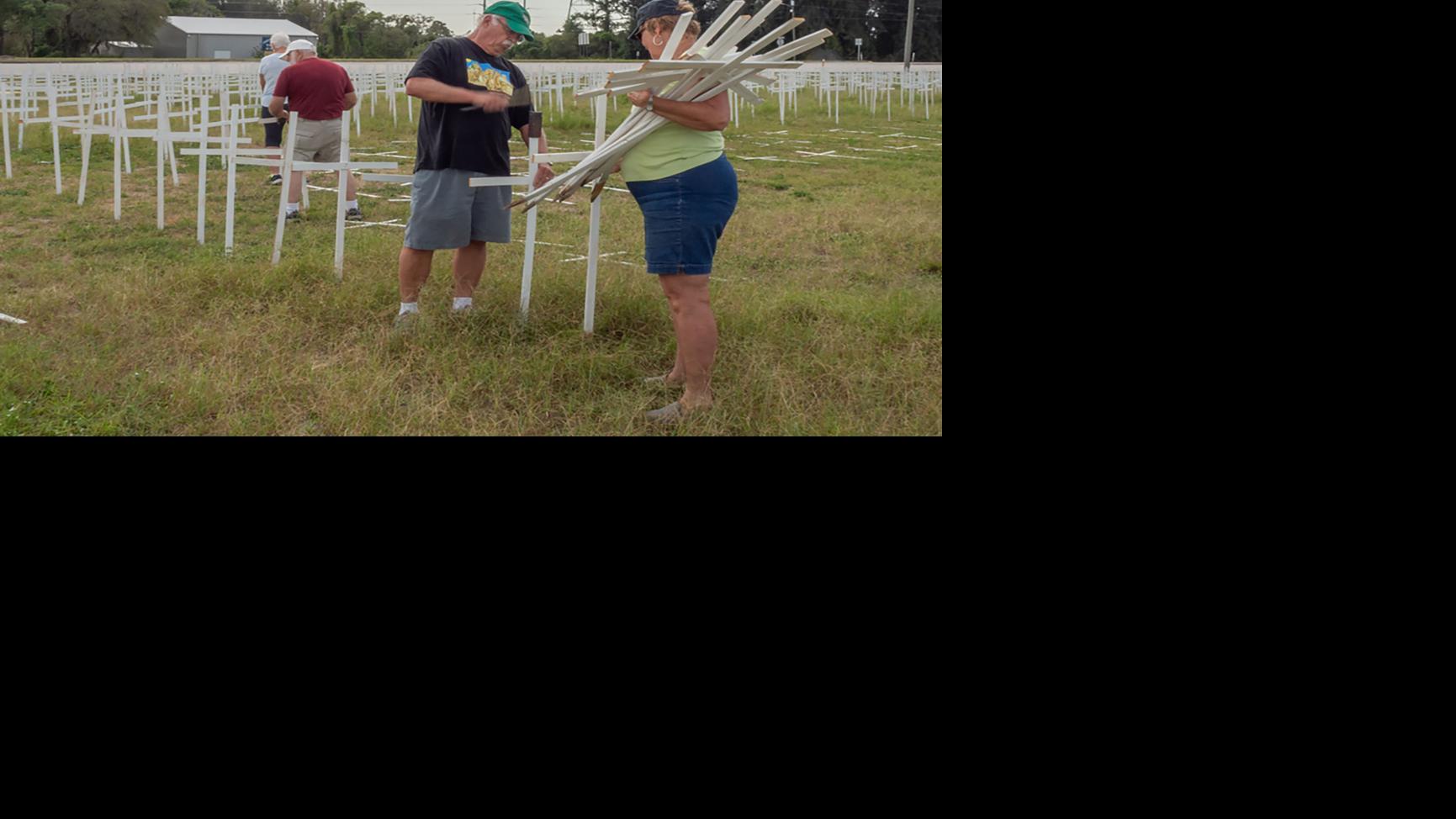 Wooden Crosses Erected In Avon Park News Yoursun Com
