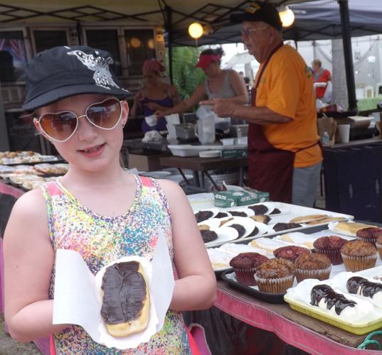 Seafood lovers enjoy weekend at Placida festival News Archives