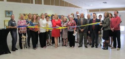 Chamber holds ribbon-cutting