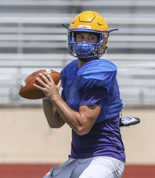 Tarpons Aim To Conquer The Green Wave Friday Area Preps