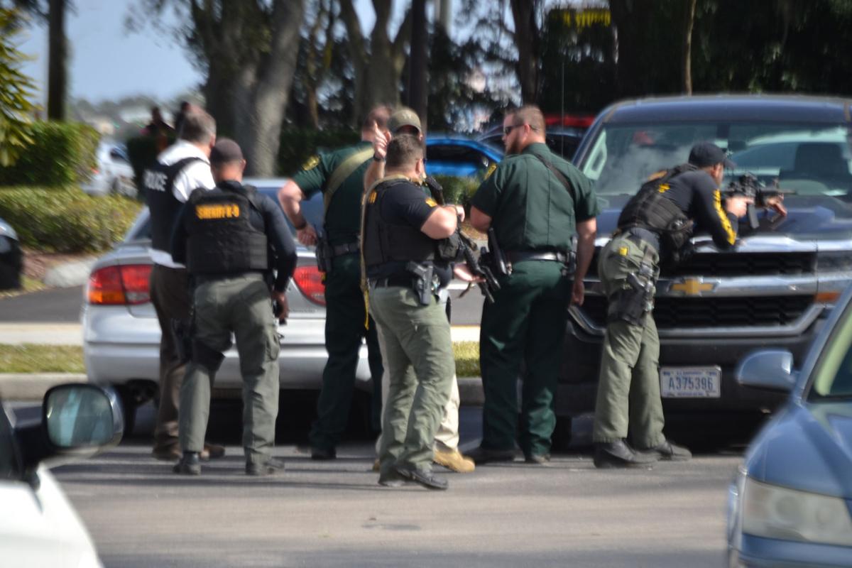 Five Dead In Bank Shooting News Yoursun Com
