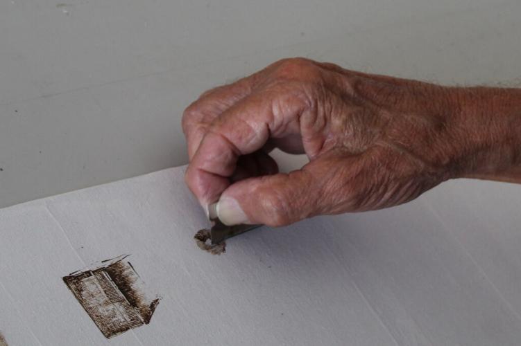 Creating art with a razor blade | | yoursun.com