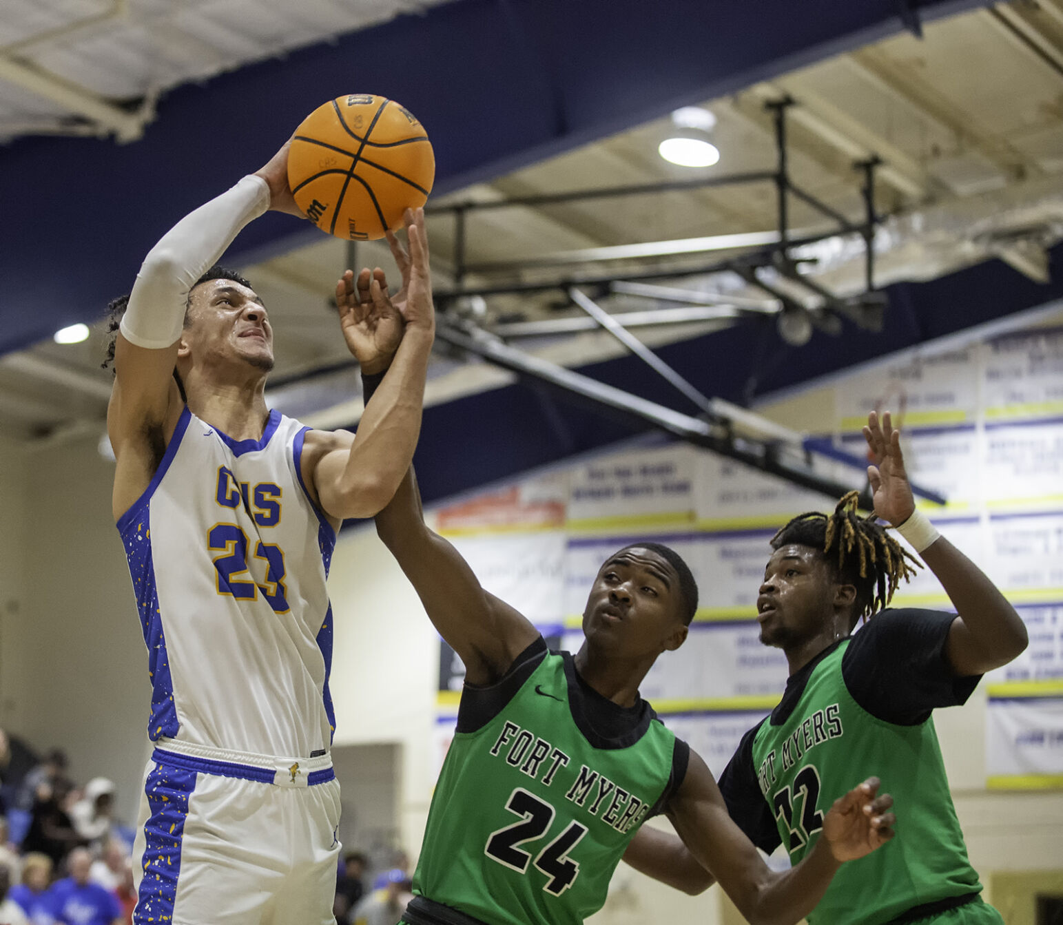 Charlotte Tarpons Win District 6A-11 Championship Against Fort Myers Green Wave