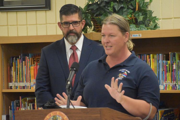 DeSantis visits Toledo Blade Elementary on the first day back after Ian
