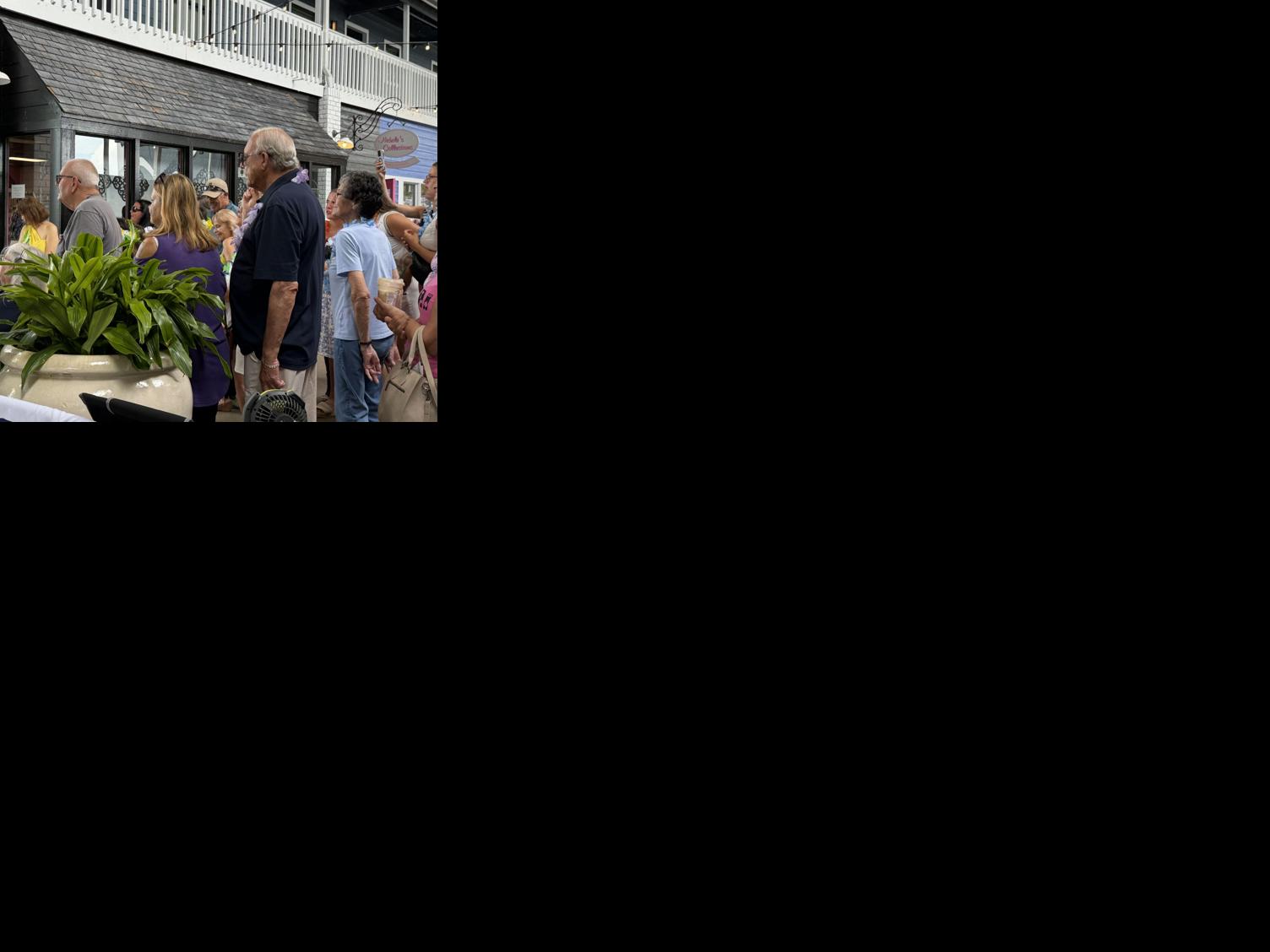 ESTikifest080426-19.jpg