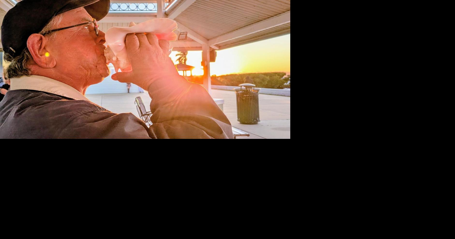 Punta Gorda rings in the new year with memorial conch blow