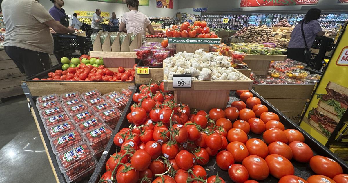 Hobbs blames ‘reckless trade war’ for possible increase in prices of Mexico-grown tomatoes