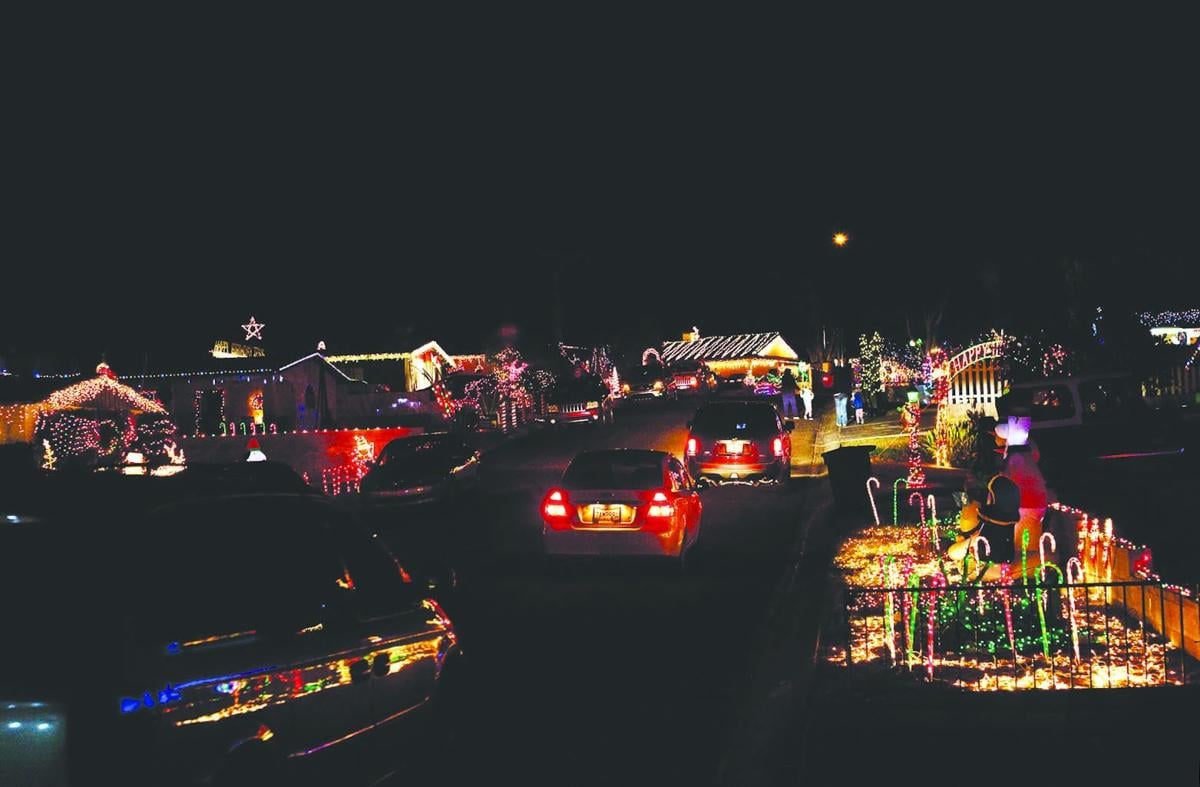 A Stroll Through Candy Cane Lane Yumasun Com
