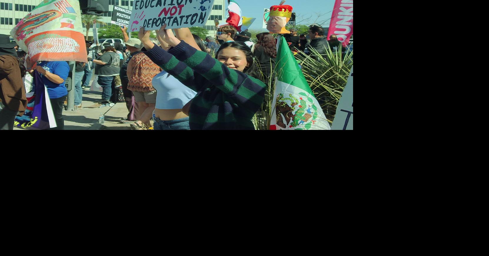 Residents throng sidewalks to support immigrants, protest ICE