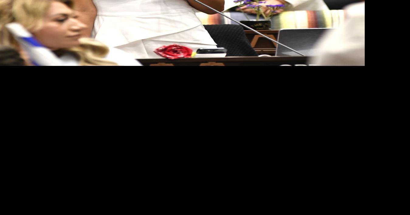 Bill would make warning of ICE raids a crime in Arizona