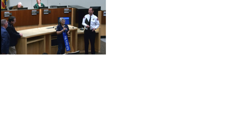 City recognizes employee for 50 years of service - Vimarsana News