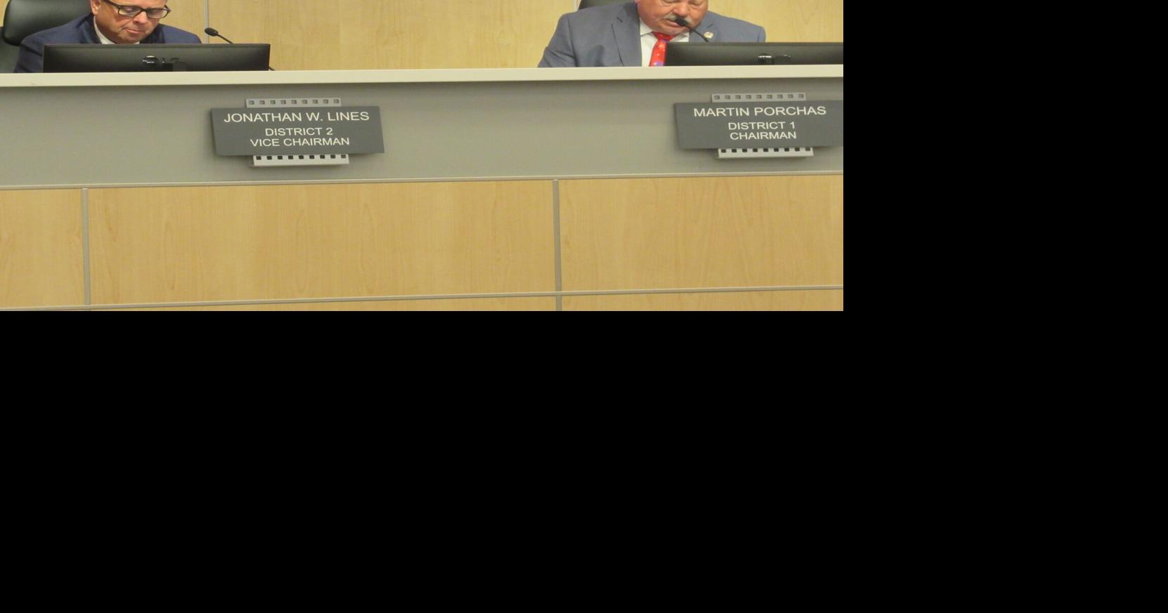 Porchas y Lines reelegidos para liderar la junta del condado