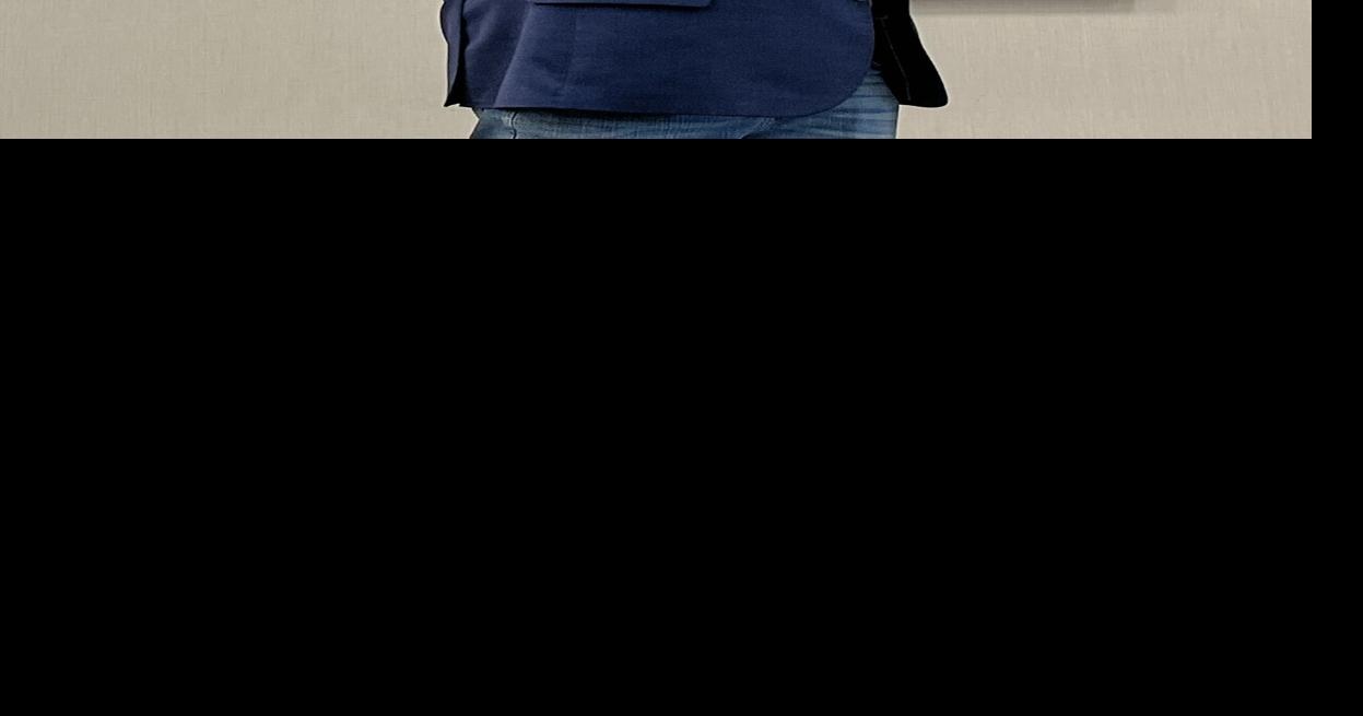 Secretary of State introduces mobile services to Yuma businesses