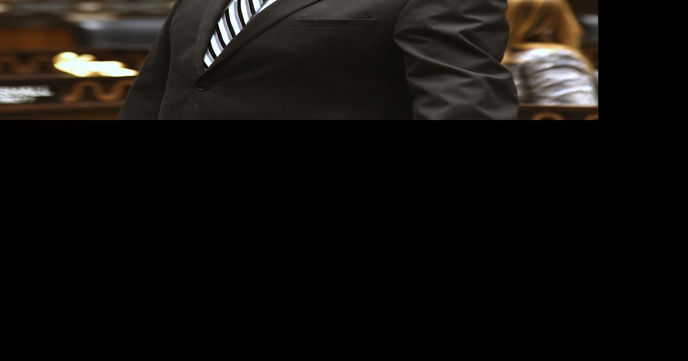 Arizona lawmakers debate future of gray wolf program